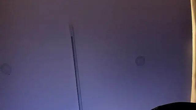 MiaTorres4 élő XXX-chatje