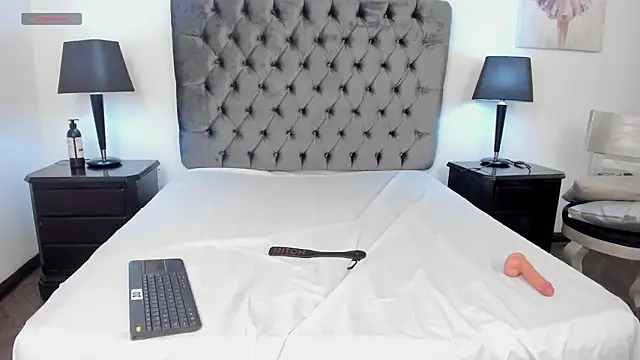 Kiri_Black_ élő XXX-chatje