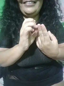 Amarantha25 live XXX chat