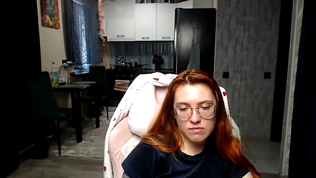 Reginasmilee live XXX chat