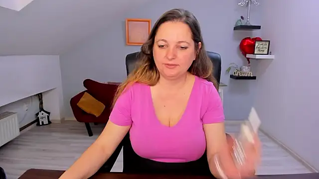 LollaGirl live XXX chat