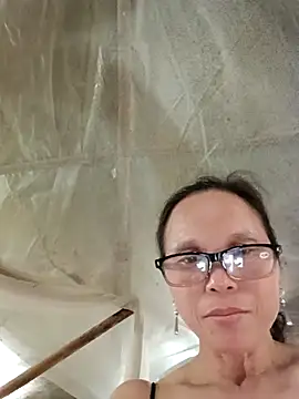 Pokazy przed kamerką – Tina6886