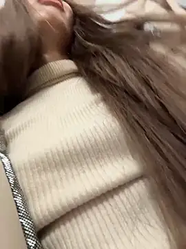 Chatroom XXX en direct de Charming_Ritta