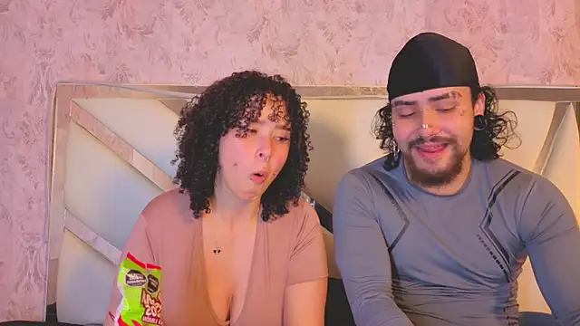 Benny_and_Mark's Live XXX Chat