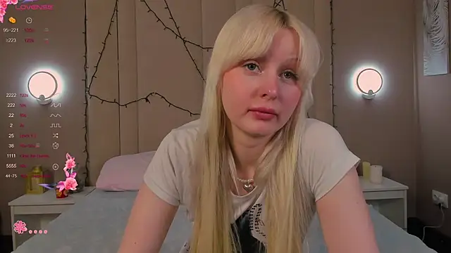 Онлайн чат XXX AdeleSilvy