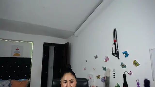 XXX chat uživo modela mature_bigboobs10