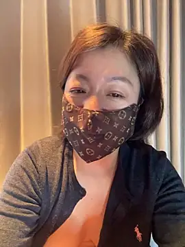 300-AMAMのライブXXXチャット