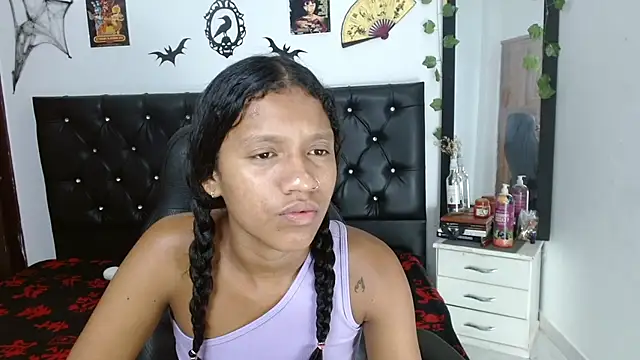 Chat XXX en directo de Luna_Ebony_