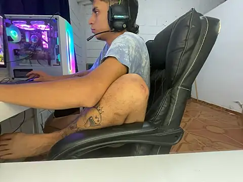 Max_TheHorseDick Webcam Show