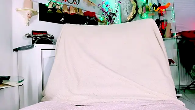 Webkamerová show 2bigass4_u