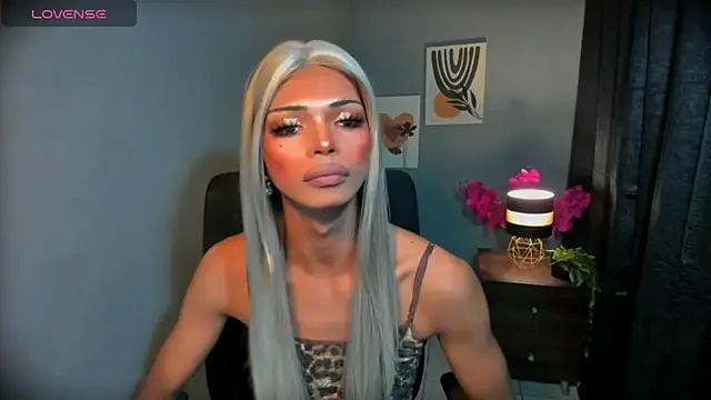 Show Webcam de xEllaineCumsLotx