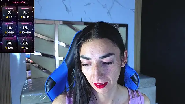 Maily_a_ élő XXX-chatje