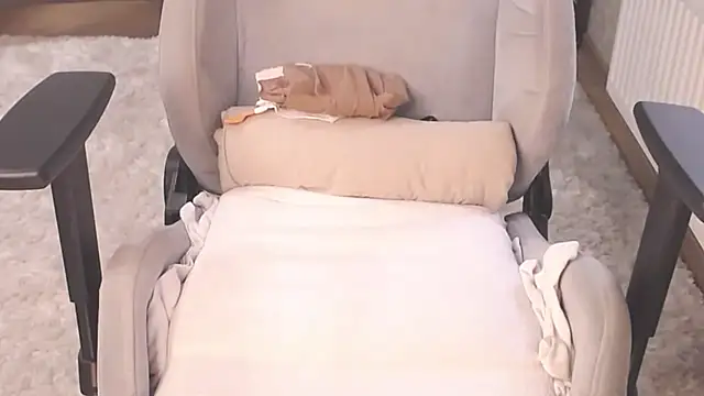 ms_Hot_milf's Live XXX Chat