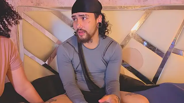 Chatroom XXX en direct de Benny_and_Mark