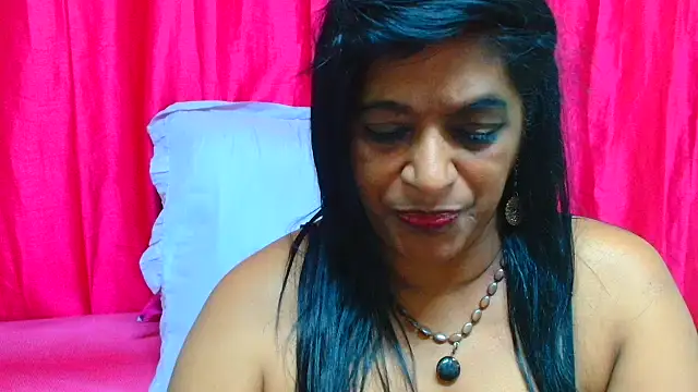 Živý XXX chat INDIANFUSION