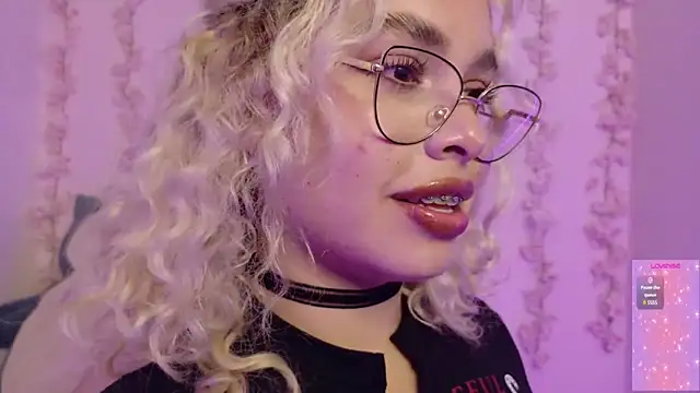 Haelycute Chat XXX in diretta