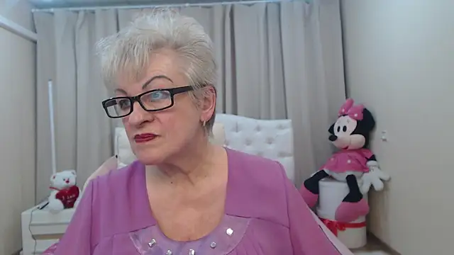 Онлайн чат XXX KayleSmoll