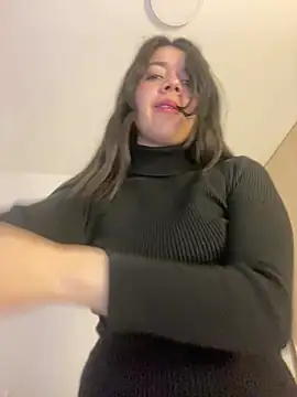 XXX chat uživo modela saori_10