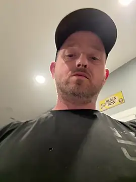 Enjoyedmine: онлайн-секс-чат