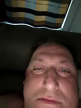 GenuineDedication42 webkamerás műsora