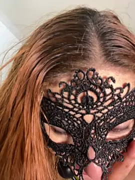 Miacarry Adlı Modelin Canlı XXX Sohbeti