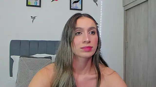 im_sarah34's Live XXX Chat