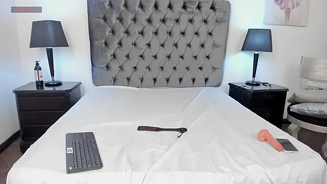 Chat XXX en directo de Kiri_Black_