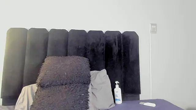 XXX chat uživo modela Amaranoir-