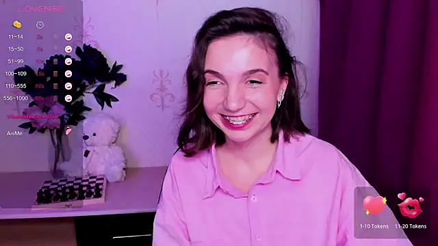 Chat +18 de KindHazelHere_ ao vivo