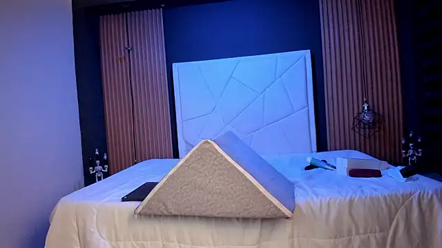 MiaTorres4 Chat XXX live