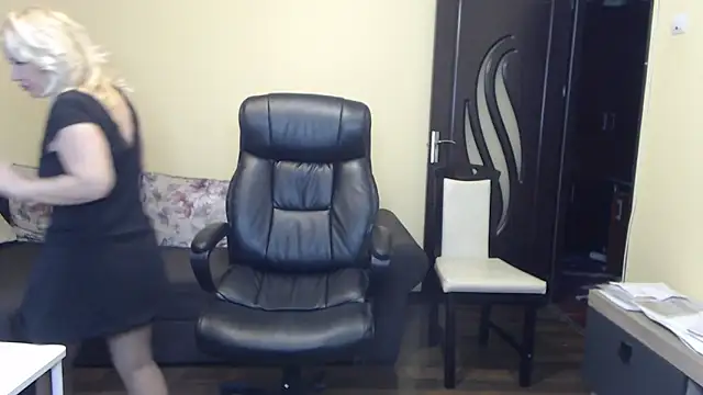 KandyHellenx Adlı Modelin Canlı XXX Sohbeti