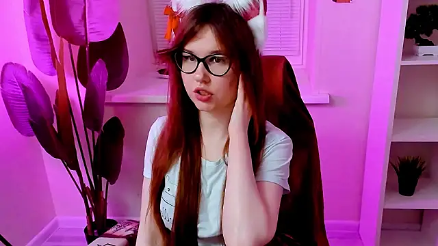 CarolGiggly's Live XXX Chat