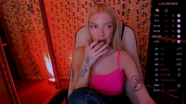 XXX chat uživo modela AnyaTaylor_