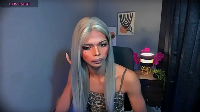 xEllaineCumsLotx 网络视讯表演