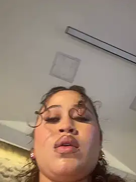 Pokazy przed kamerką – Isa__Blanc