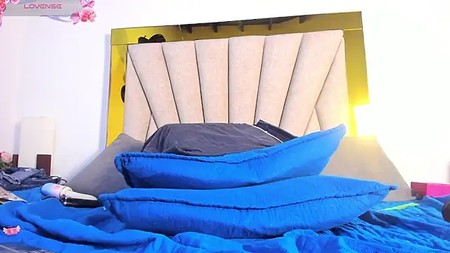 Chat +18 de vahiolet_fuentes ao vivo