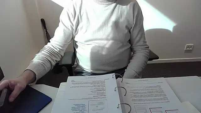 BuggemannのライブXXXチャット