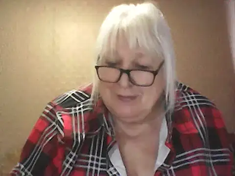 Alexia64231's Webcam Show