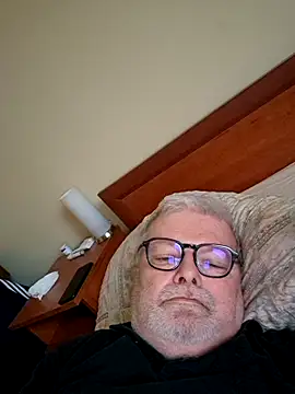 petvarad Adlı Modelin Canlı XXX Sohbeti