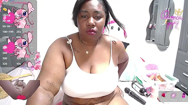 thickebonymilfF Adlı Modelin Canlı XXX Sohbeti