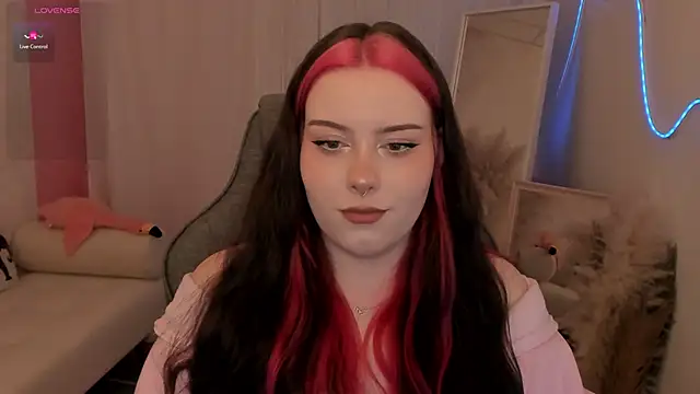 CoraMiel Live XXX-chat