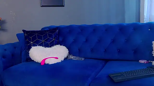 AnneHove Adlı Modelin Canlı XXX Sohbeti