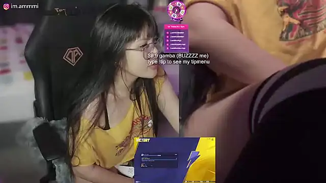 ammiasian Chat XXX live