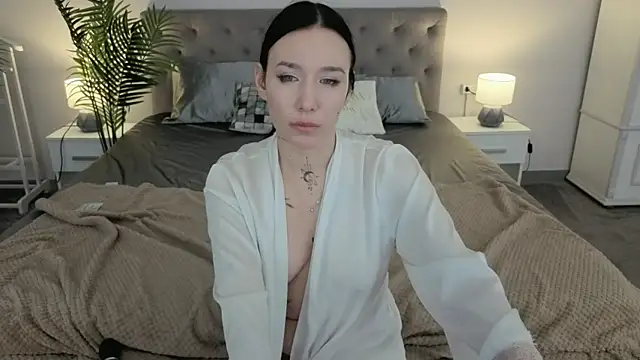 Chatroom XXX en direct de NikkiGoldSide