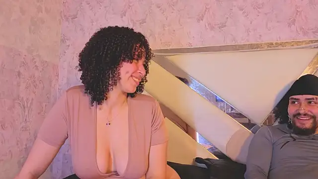 Chat XXX en directo de Benny_and_Mark