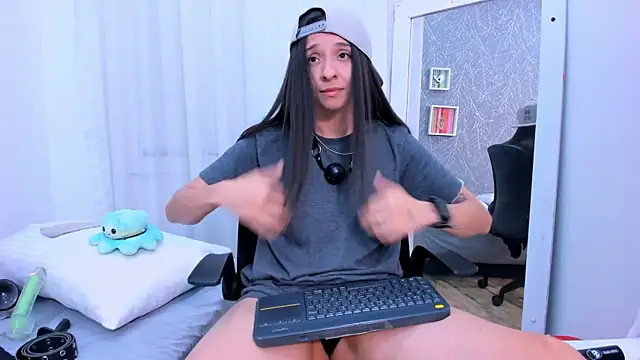 ViictoriiaSaenz's Live XXX Chat