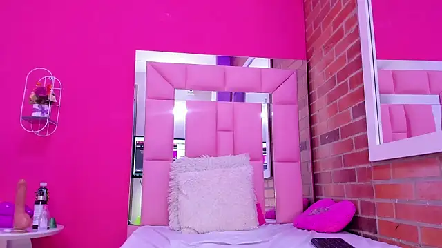 Show modela Rebecca_Sandoval na web-kameri