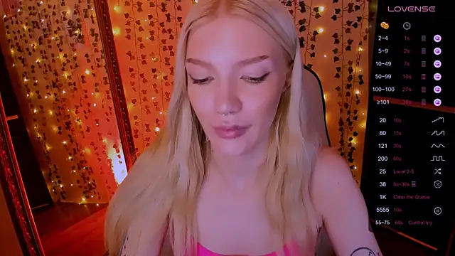 AnyaTaylor_ Chat XXX live