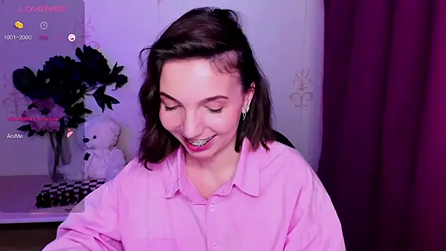 Онлайн чат XXX KindHazelHere_