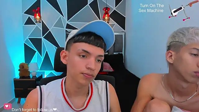 Juan_Nd_Steven: διαδικτυακό σόου στην κάμερα